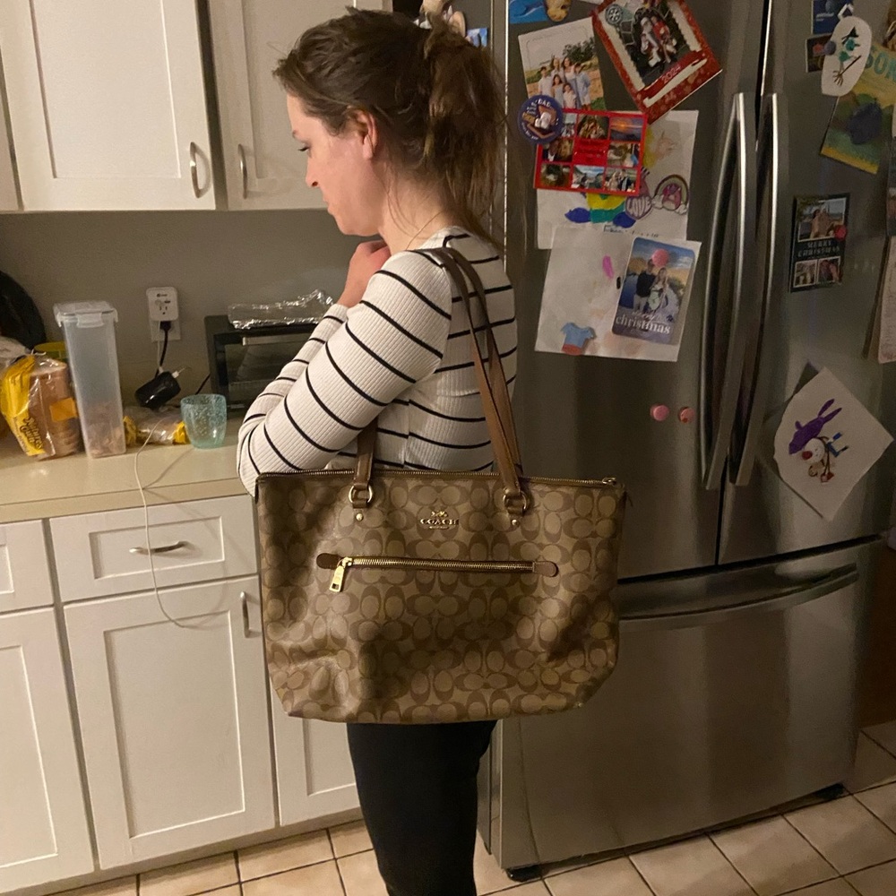 Coach Purse - Picture 7 of 7